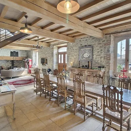 L'enclos Bearnais Πανσιόν 3*