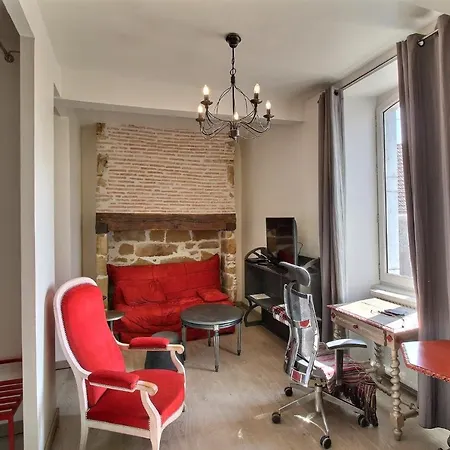 Πανσιόν L'enclos Bearnais 3*